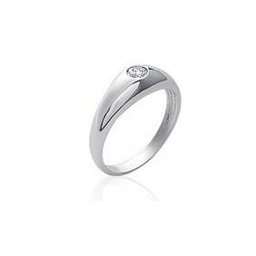 Bague en argent et oxyde de zirconium.