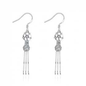 Boucles d'oreilles pendantes en argent et oxyde de zirconium.